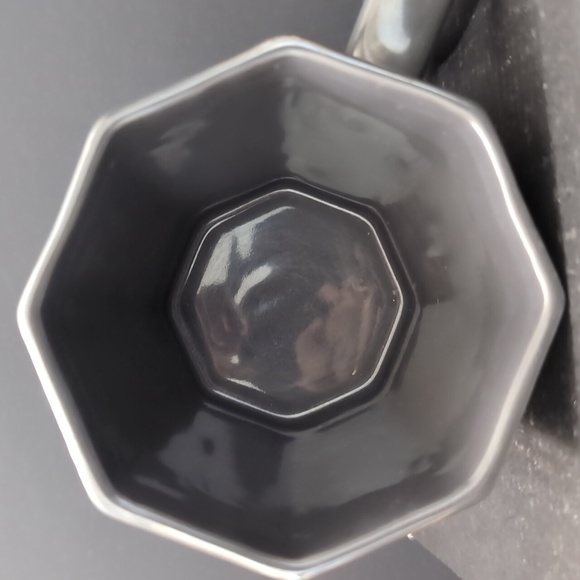 Starbucks 2013 14 fl oz, Limited Edition Silver/Metallic Gray Holiday Mug. - Picture 5 of 8